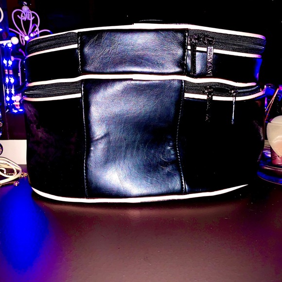 Mary Kay Cosmetic Carry All Tote Travel Case - Picture 5 of 5